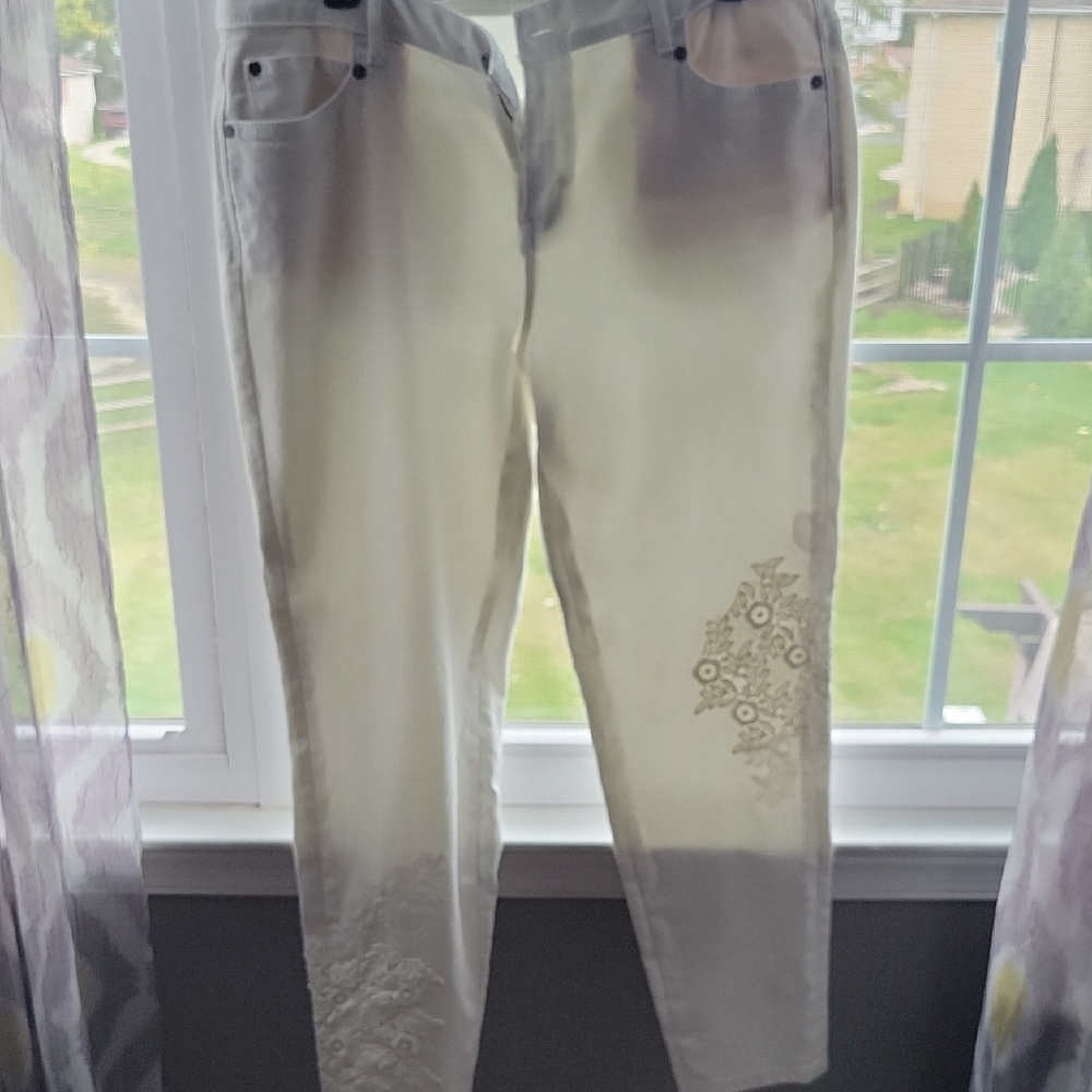 Vera Wang Cream Embroidered Pants
